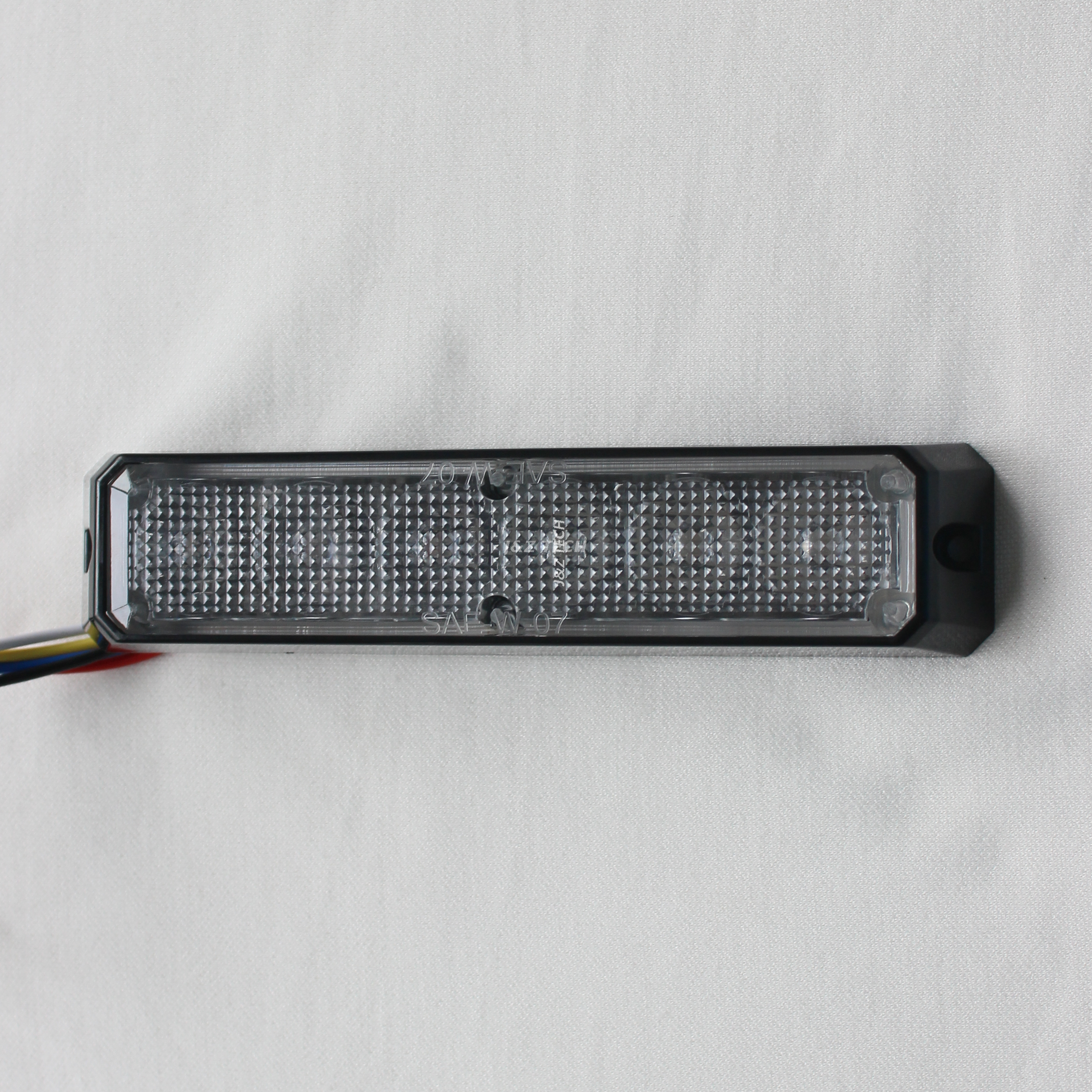 Lumière stroboscopique à LED pour grille de montage en surface classique